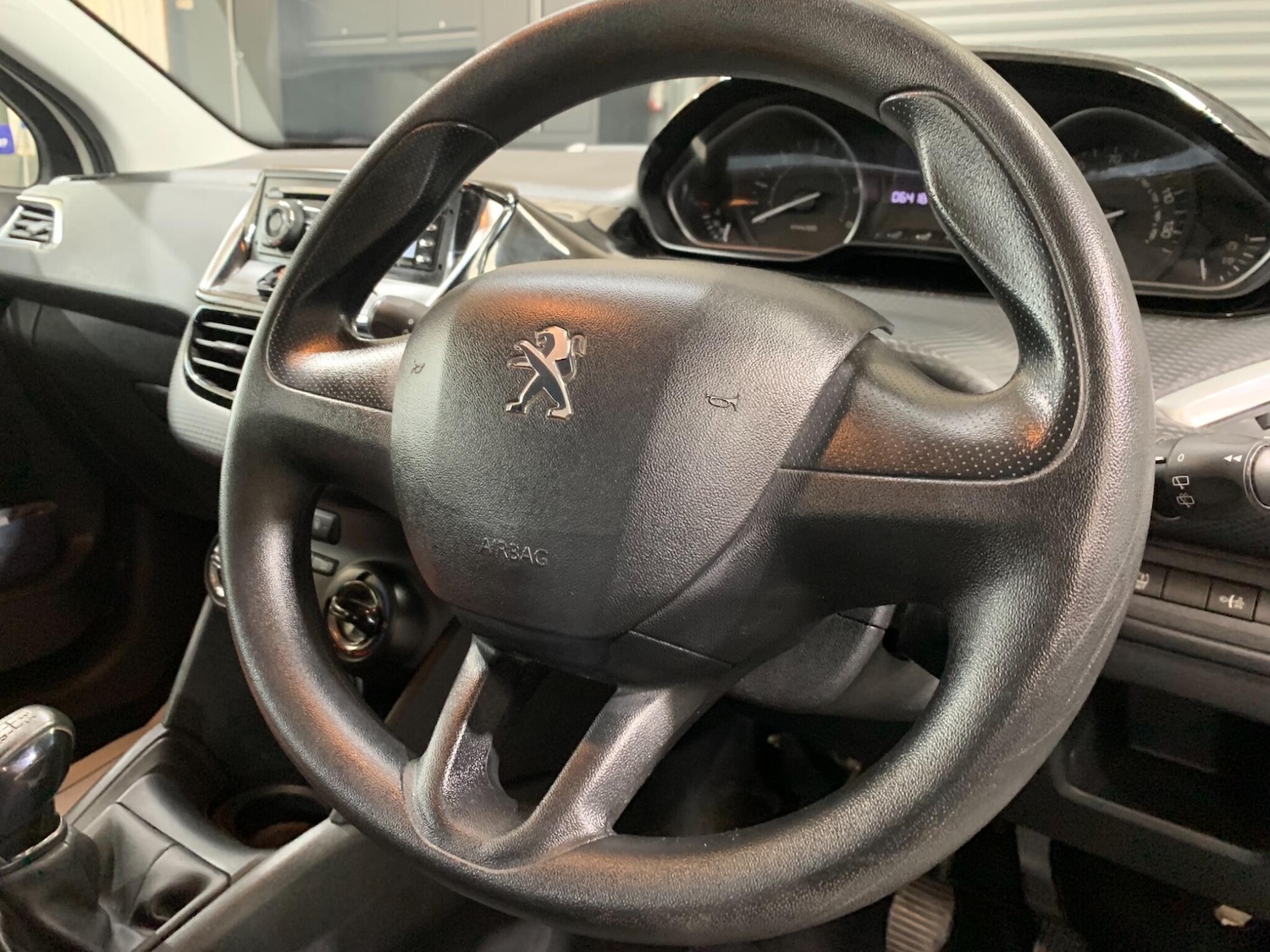 Used Peugeot 208 2016 for sale - 76584914: Photo 12