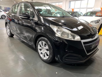 Used Peugeot 208 2016 for sale - 76584914: Photo