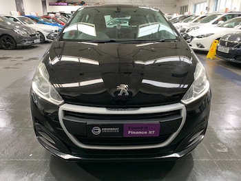 Used Peugeot 208 2016 for sale - 76584914: Photo