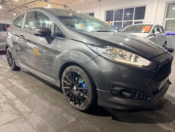Used Ford Fiesta 2017 for sale - 77016460: Photo
