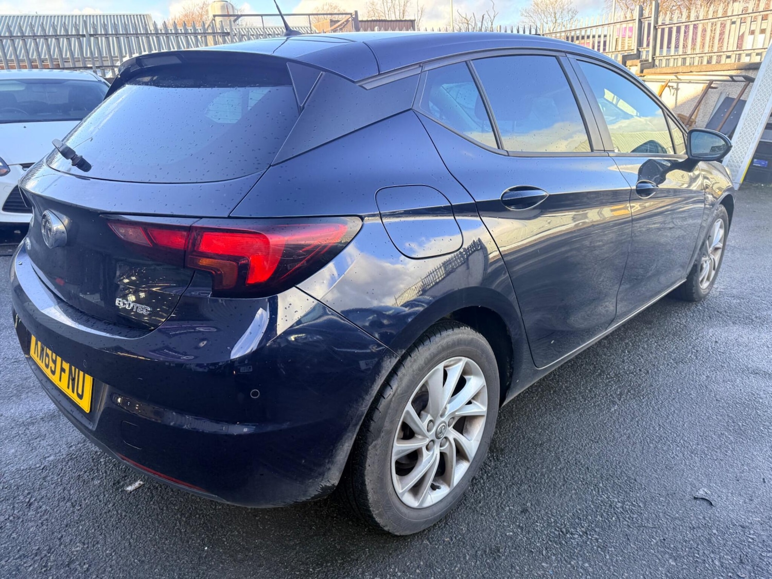 Used Vauxhall Astra for sale - 78127669: Photo 4
