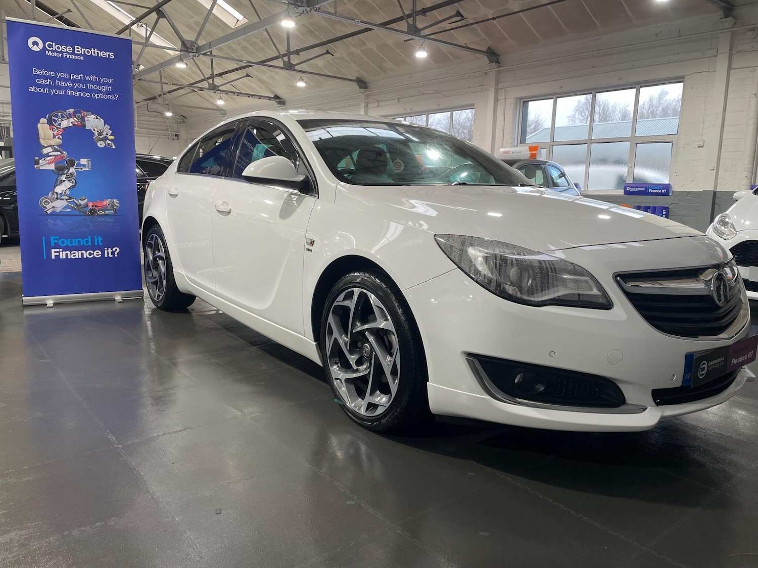 Used Vauxhall Insignia 2017 for sale - 77625049: Photo 1