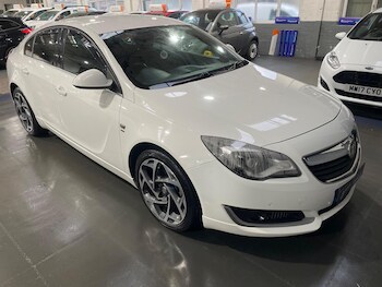 Used Vauxhall Insignia 2017 for sale - 77625049: Photo