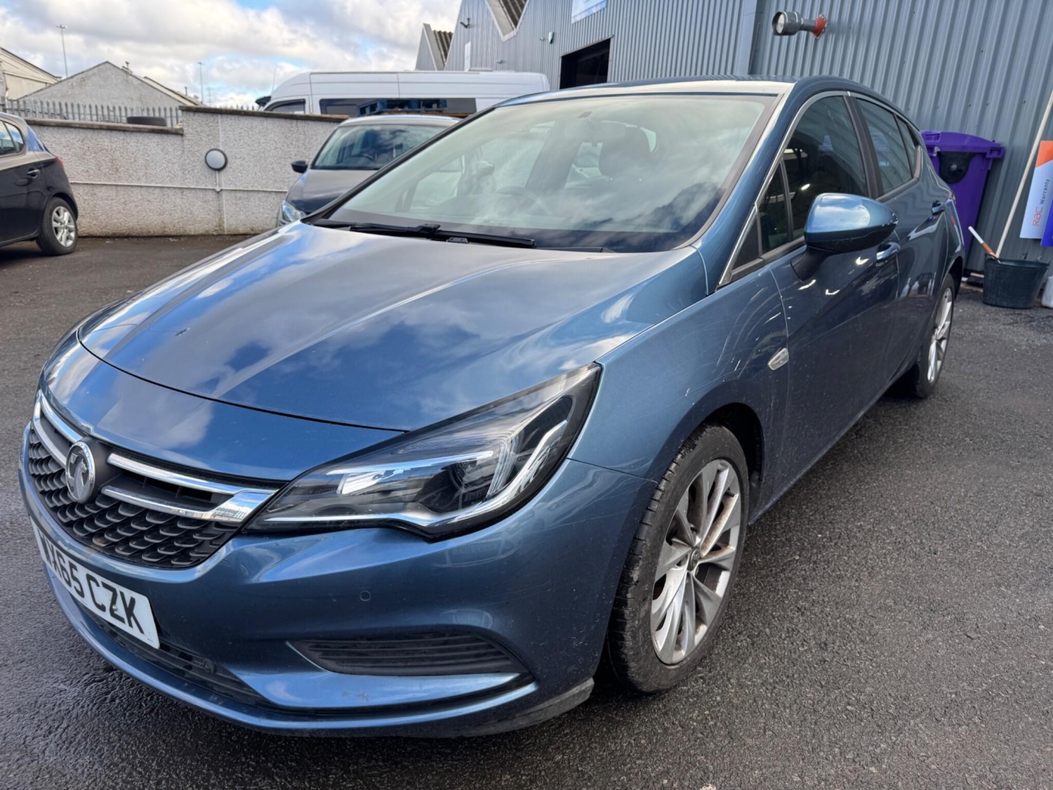 Used Vauxhall Astra for sale - 78127580: Photo 2