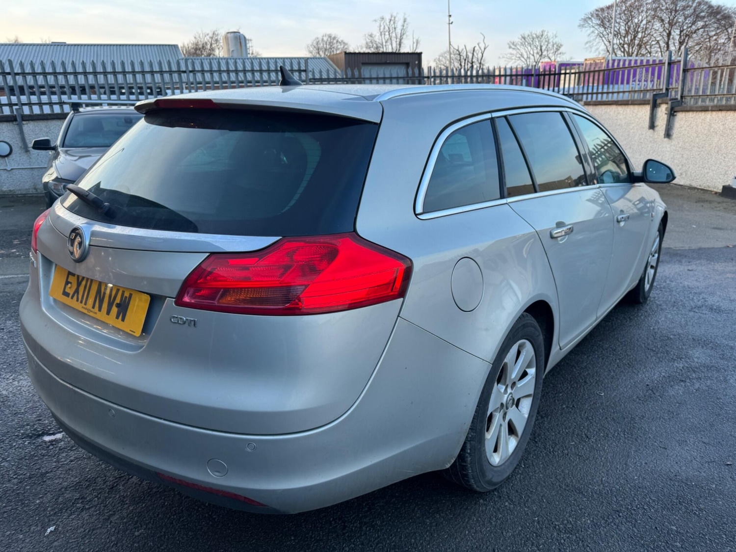 Used Vauxhall Insignia 2011 for sale - 78007600: Photo 3