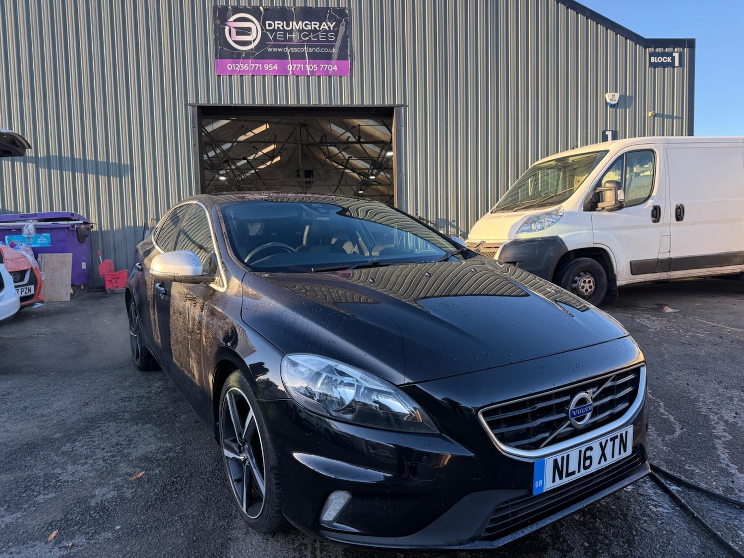 Used Volvo V40 for sale - 76701342: Photo 1