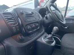 Used Vauxhall Vivaro 2018 for sale - 77359038: Photo 10