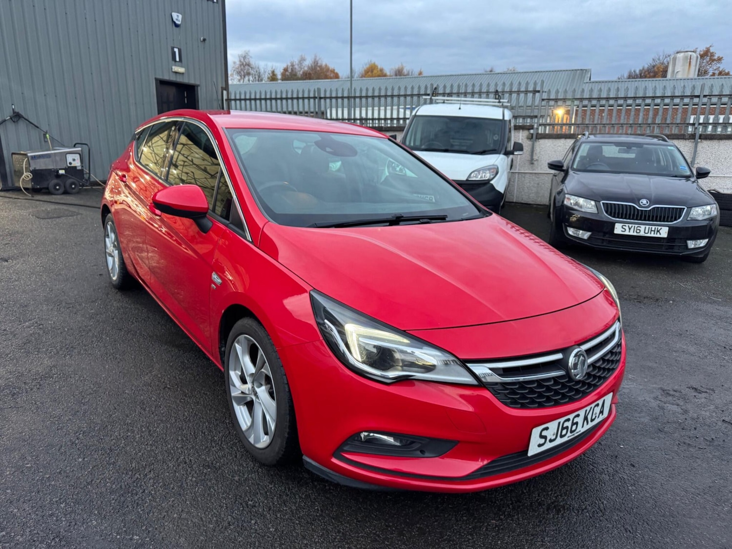 Used Vauxhall Astra 2016 for sale - 76585393: Photo 3