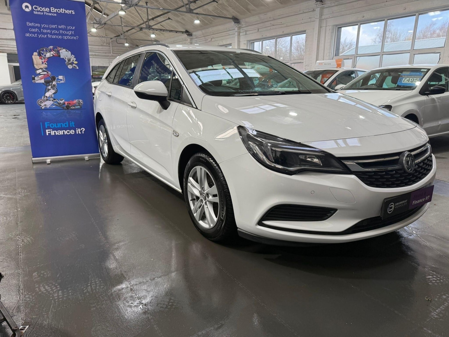Used Vauxhall Astra 2017 for sale - 76742872: Photo 1