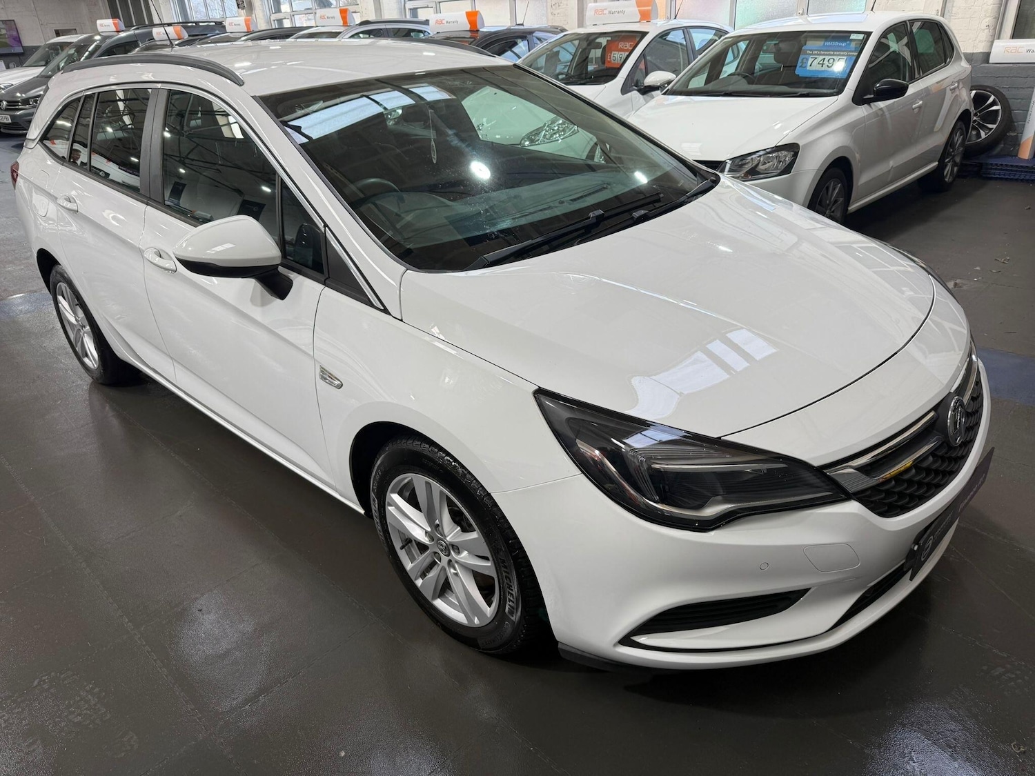 Used Vauxhall Astra 2017 for sale - 76742872: Photo 3