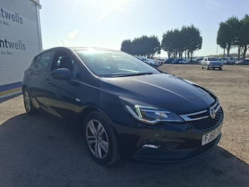 Used Vauxhall Astra 2018 for sale - 78307360: Photo