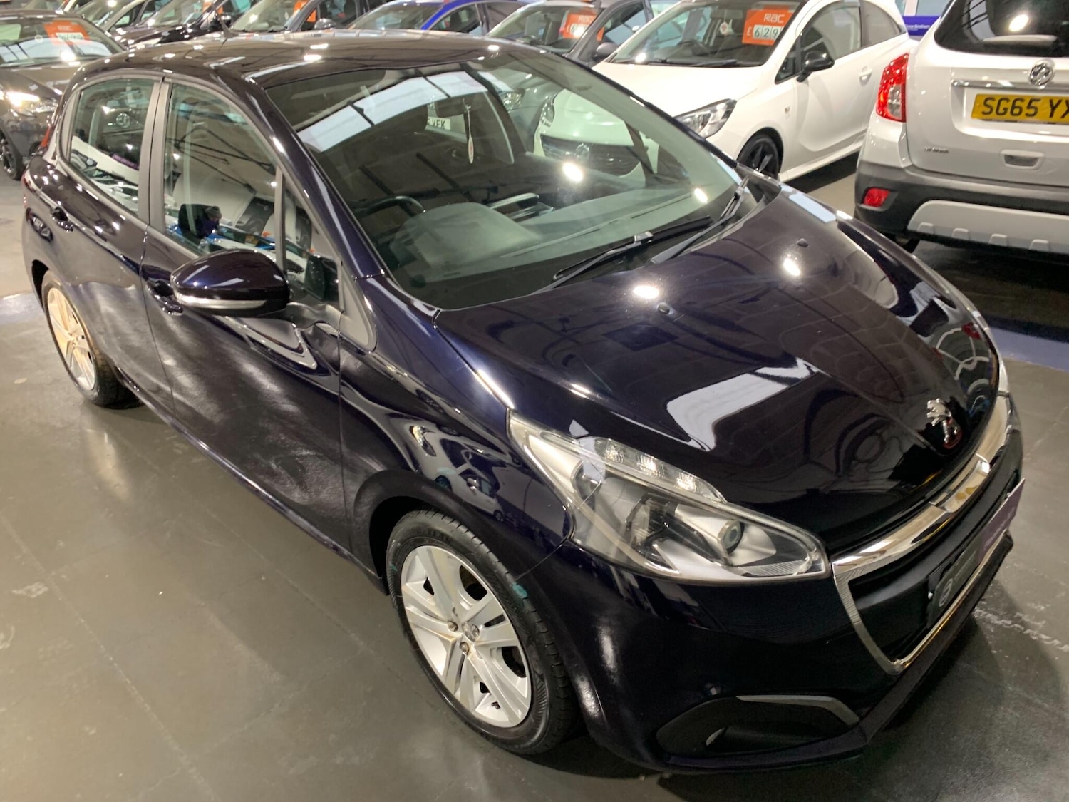 Used Peugeot 208 2019 for sale - 76584602: Photo 3