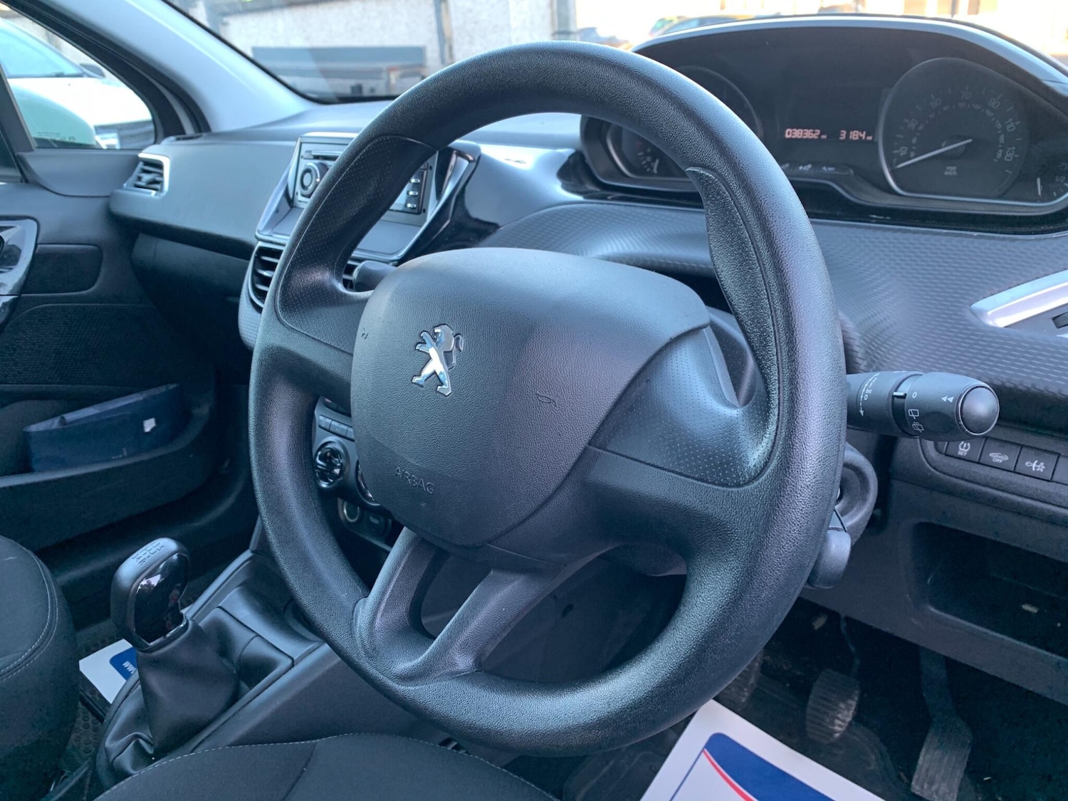 Used Peugeot 208 2018 for sale - 76620226: Photo 35