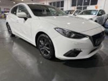 Used Mazda Mazda3 2016 for sale - 77625060: Photo