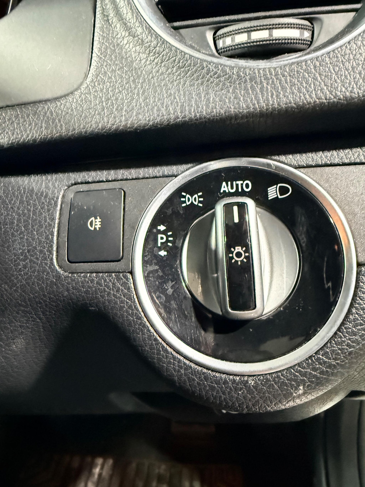 Used Mercedes-Benz C Class 2014 for sale - 77130669: Photo 9