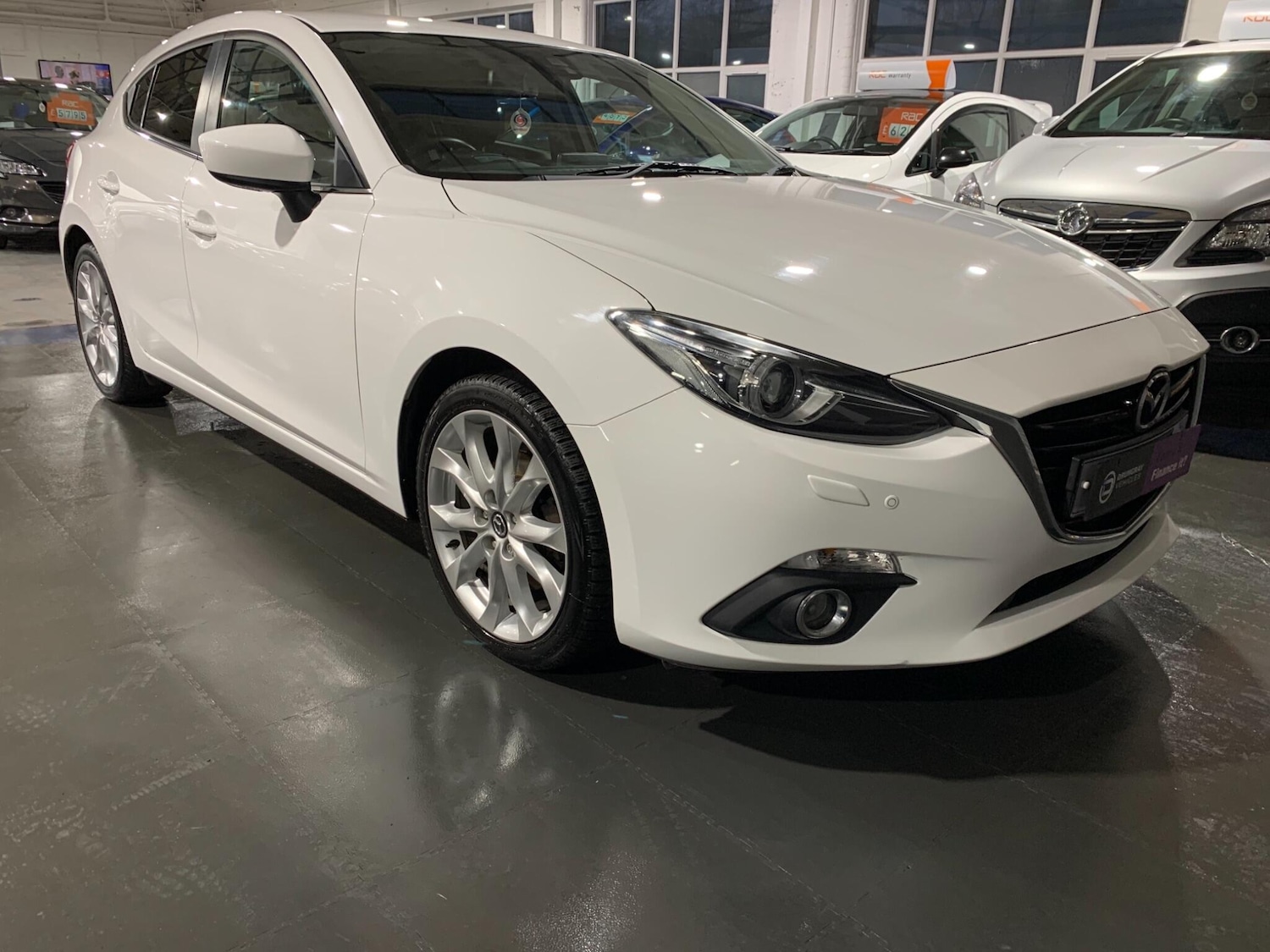 Used Mazda Mazda3 2016 for sale - 76584566: Photo 2