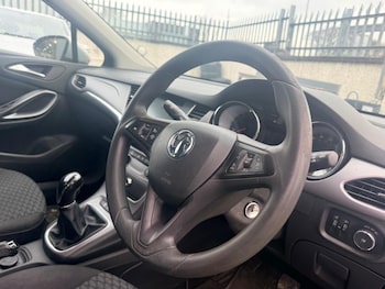 Used Vauxhall Astra 2016 for sale - 77824810: Photo
