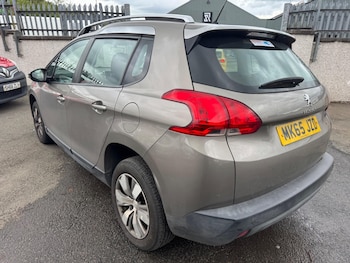 Used Peugeot 2008 2015 for sale - 79464001: Photo