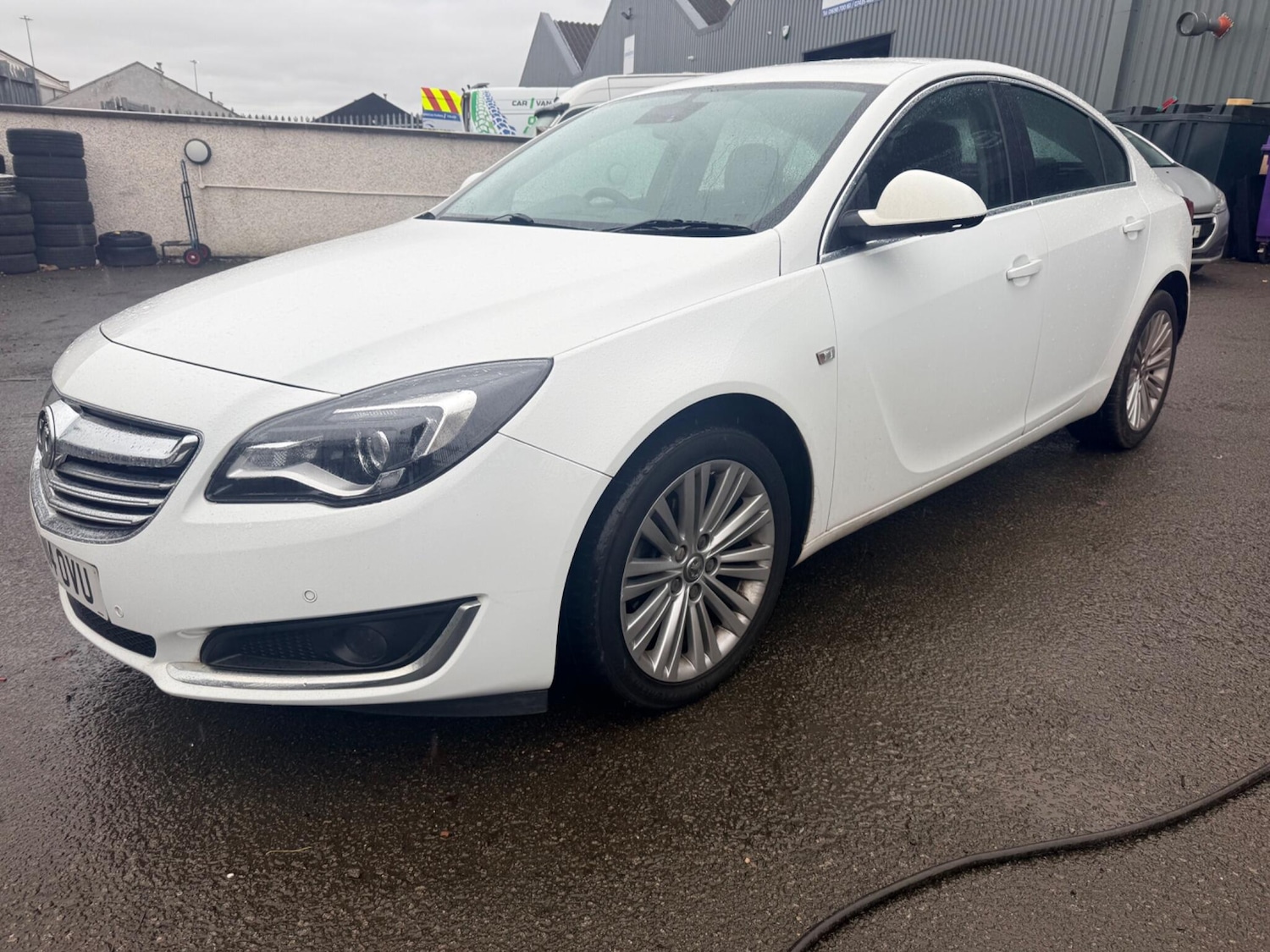 Used Vauxhall Insignia 2014 for sale - 77784081: Photo 2