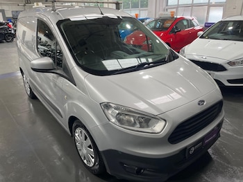 Used Ford Transit Courier 2017 for sale - 79440496: Photo
