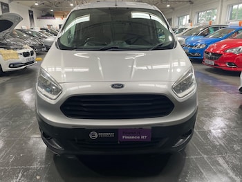 Used Ford Transit Courier 2017 for sale - 79440496: Photo