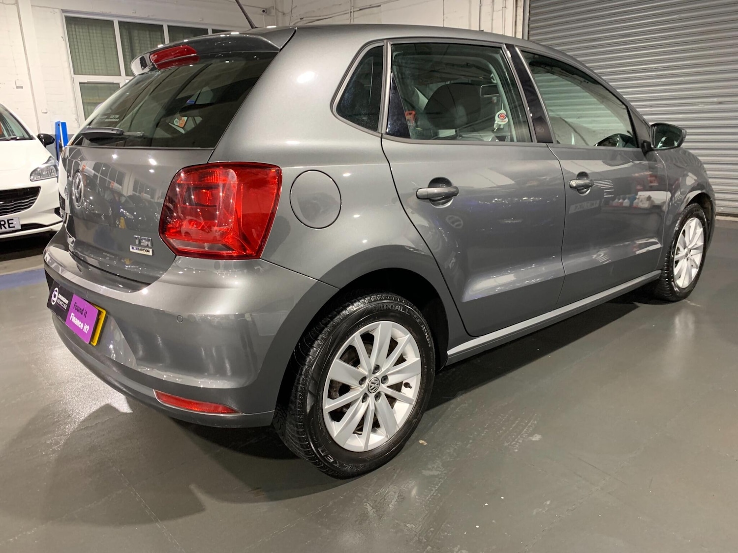 Used Volkswagen Polo 2015 for sale - 76584302: Photo 10