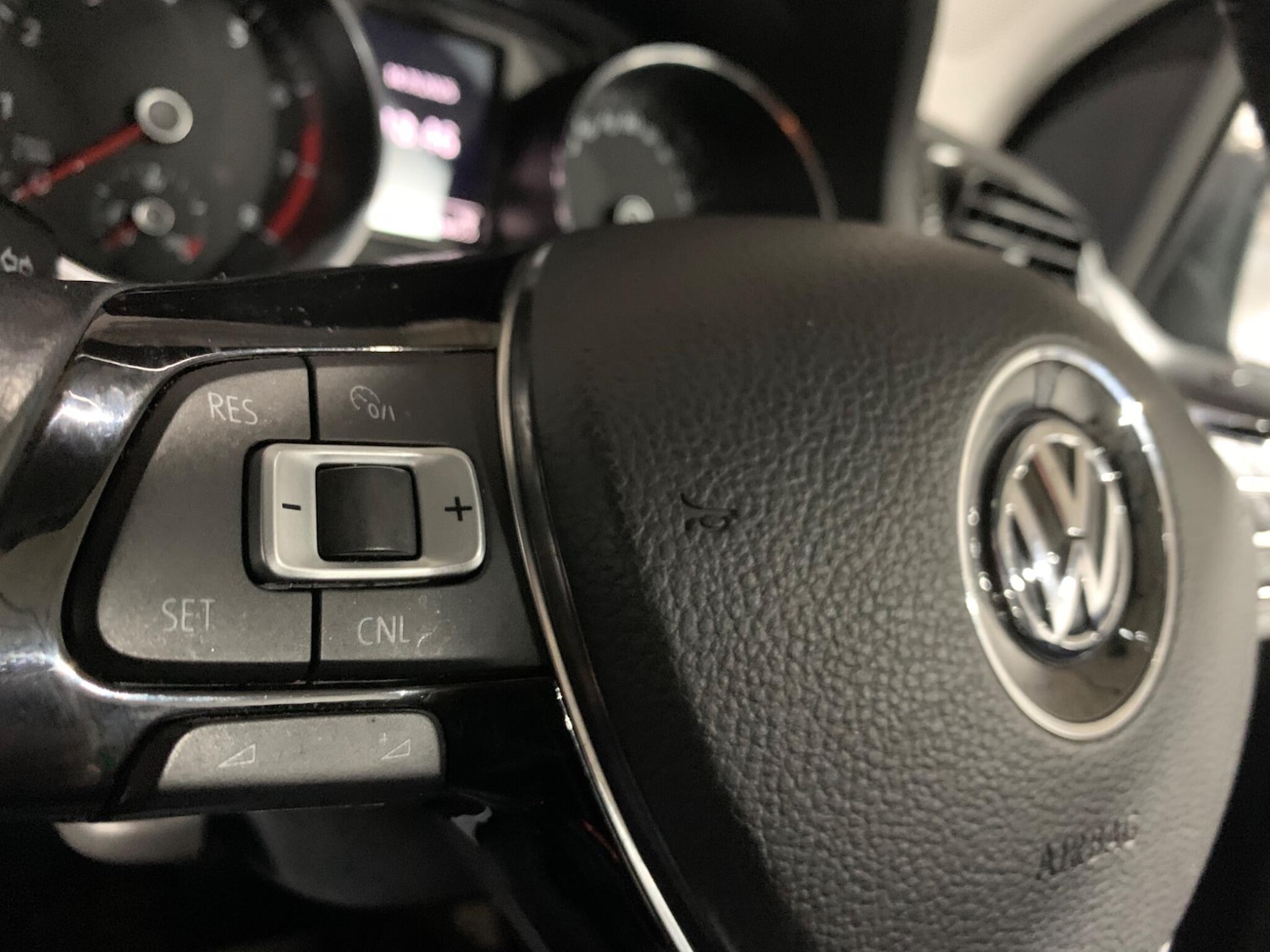 Used Volkswagen Polo 2015 for sale - 76584302: Photo 17