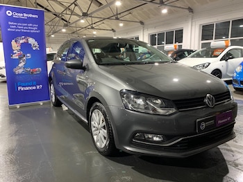 Used Volkswagen Polo 2015 for sale - 76584302: Photo