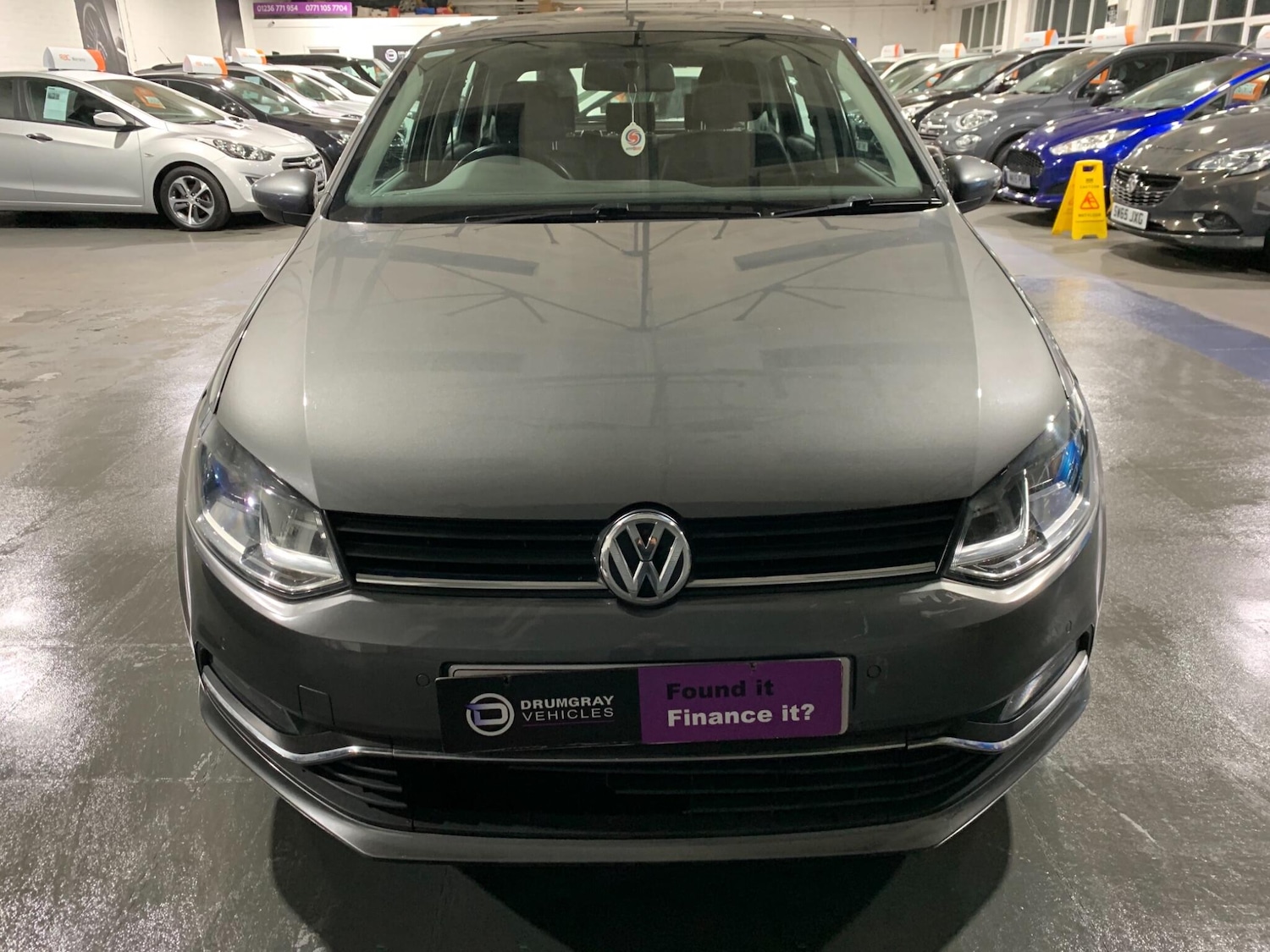 Used Volkswagen Polo 2015 for sale - 76584302: Photo 4