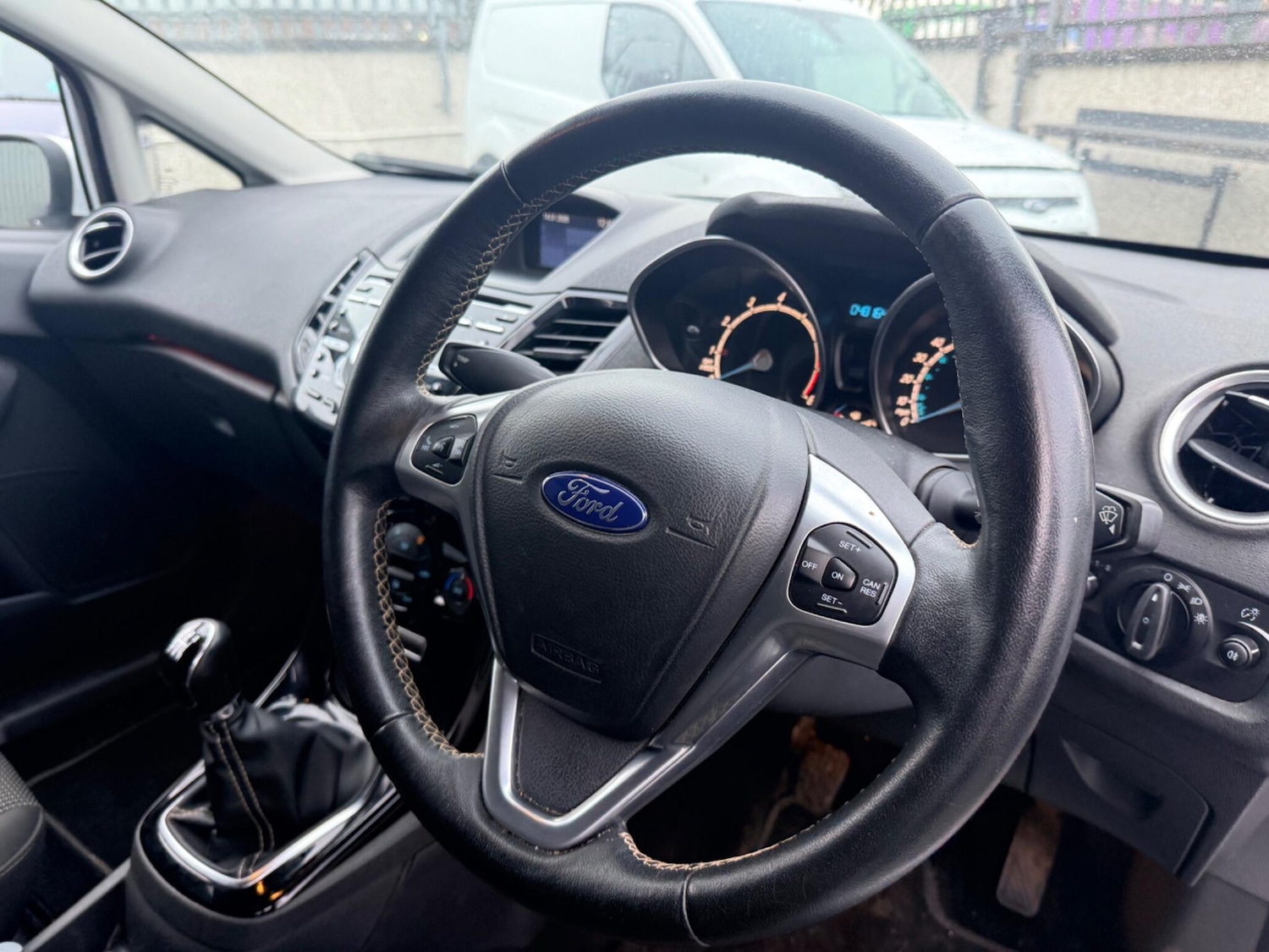 Used Ford Fiesta 2015 for sale - 77203137: Photo 4