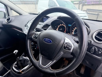 Used Ford Fiesta 2015 for sale - 77203137: Photo