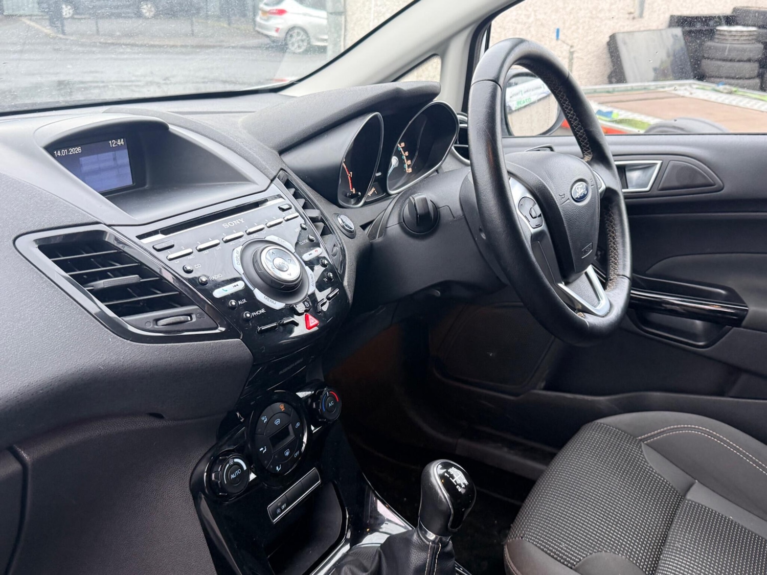 Used Ford Fiesta 2015 for sale - 77203137: Photo 5