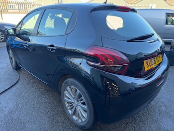 Used Peugeot 208 2018 for sale - 78362522: Photo