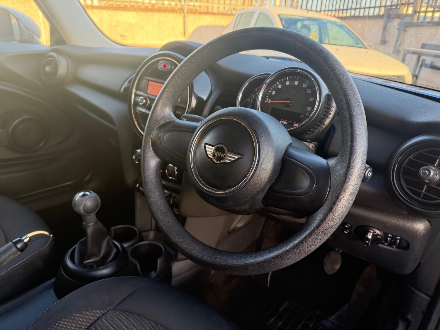 Used MINI Hatch 2015 for sale - 76666879: Photo 1