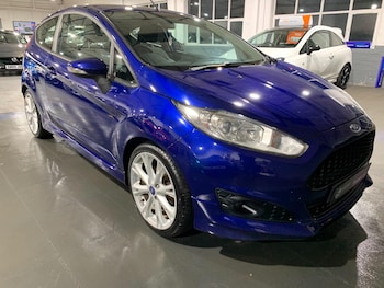 Used Ford Fiesta 2015 for sale - 76584390: Photo