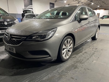 2017 (17) - 1.6 CDTi BlueInjection Tech Line Auto Euro 6 5dr