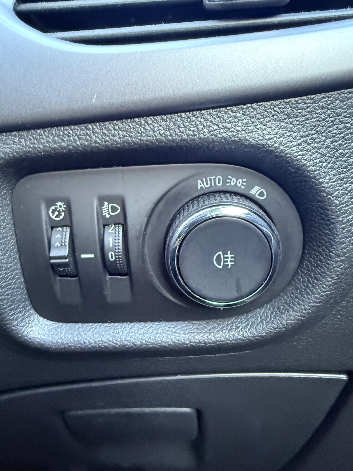 Used Vauxhall Astra for sale - 77892695: Photo 6