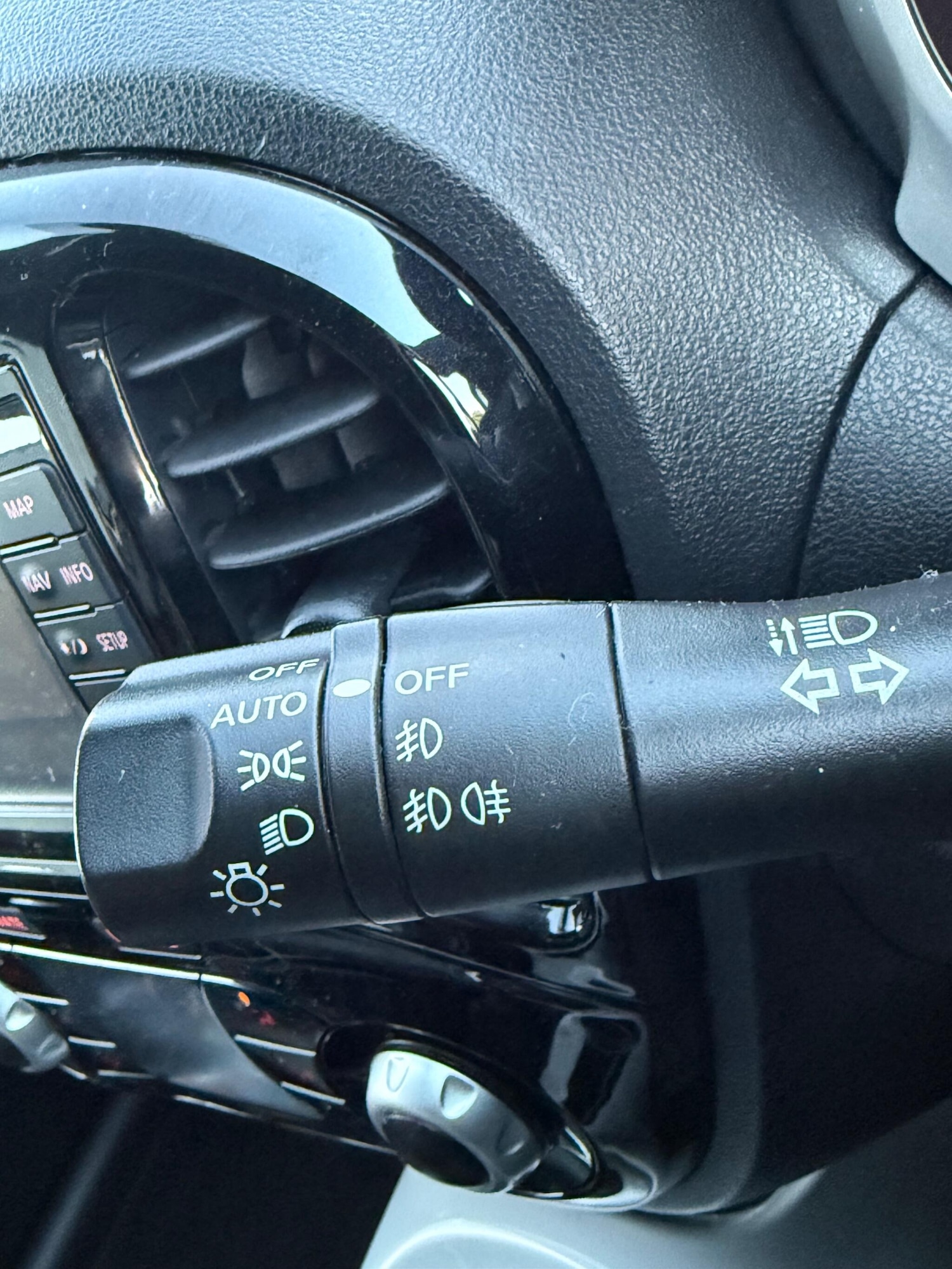 Used Nissan Juke 2015 for sale - 76645219: Photo 8