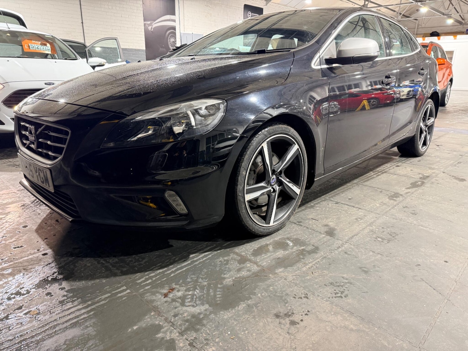 Used Volvo V40 2015 for sale - 77203509: Photo 3