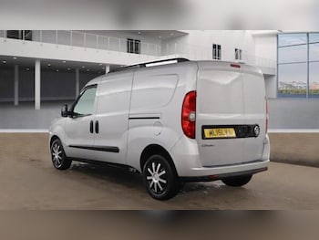 Used Vauxhall Combo 2015 for sale - 77524705: Photo