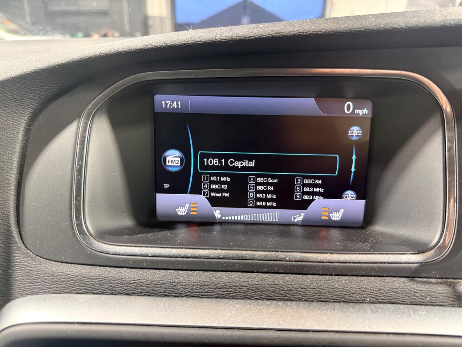 Used Volvo V40 for sale - 77658733: Photo 10