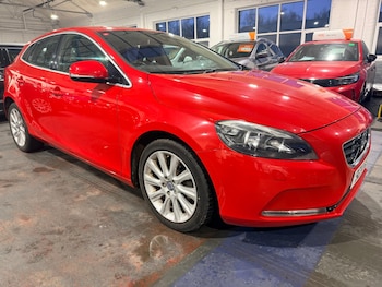 Used Volvo V40 2014 for sale - 77658733: Photo