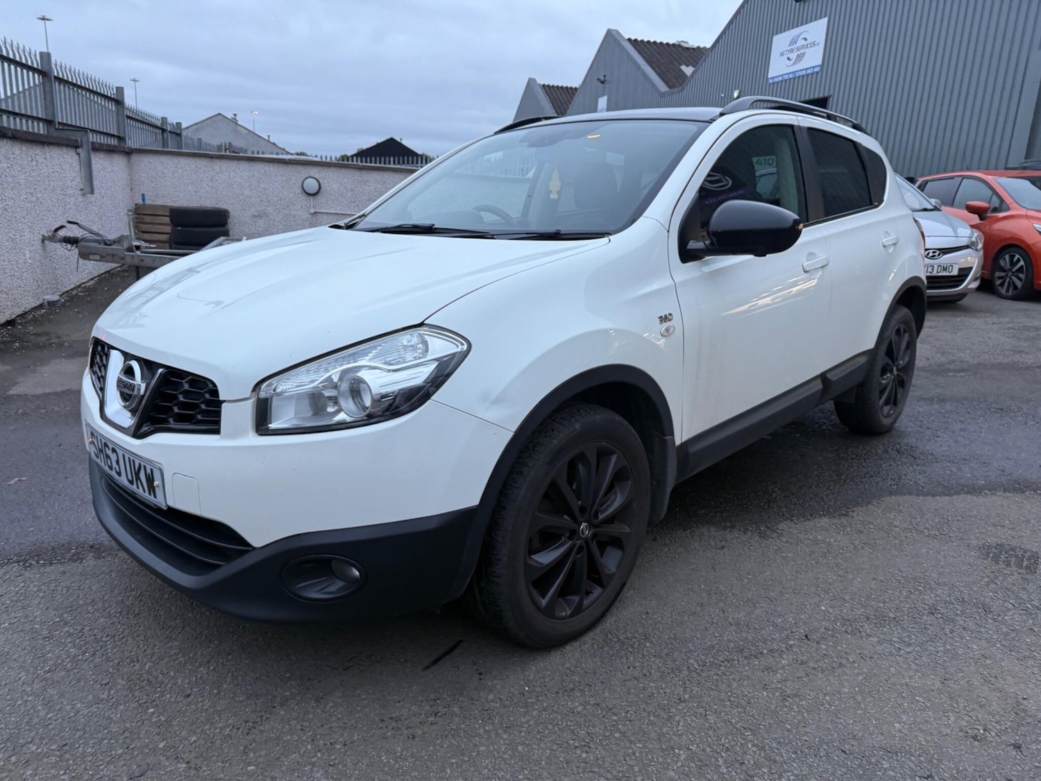 Used Nissan Qashqai 2013 for sale - 76585319: Photo 2