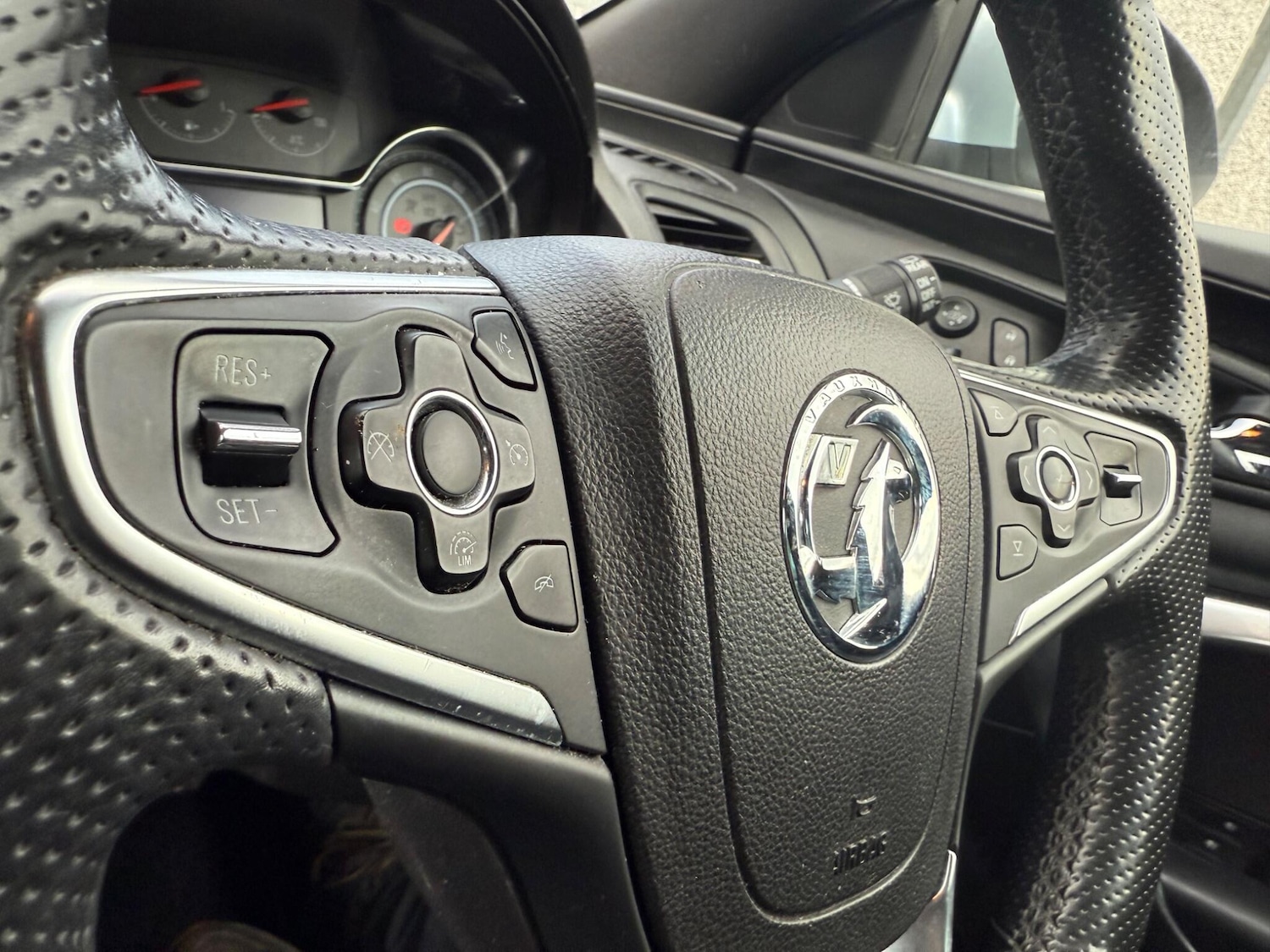 Used Vauxhall Insignia 2016 for sale - 76742735: Photo 10