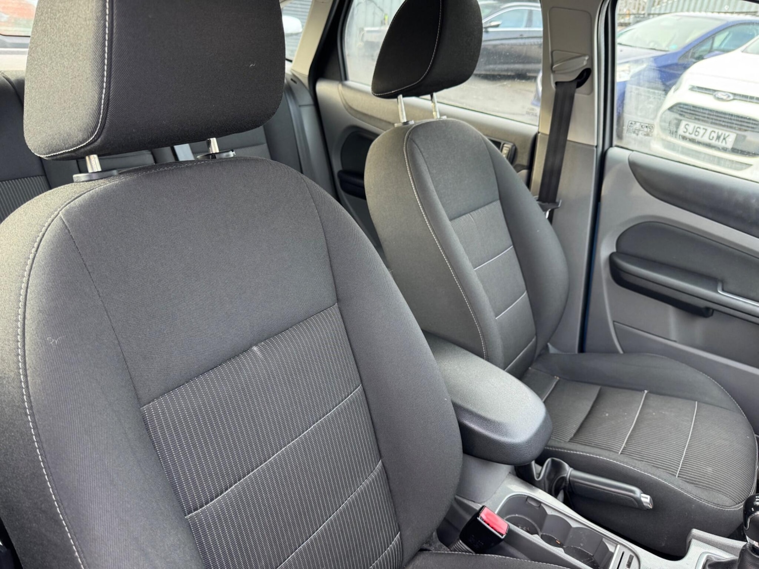 Used Ford Focus 2011 for sale - 77230111: Photo 4