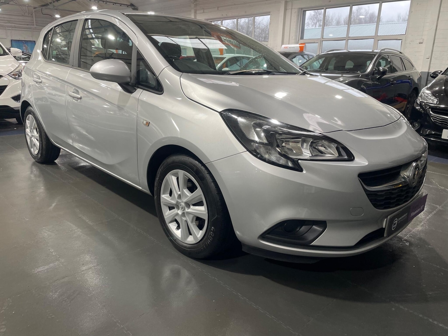 Used Vauxhall Corsa 2017 for sale - 77344002: Photo 2