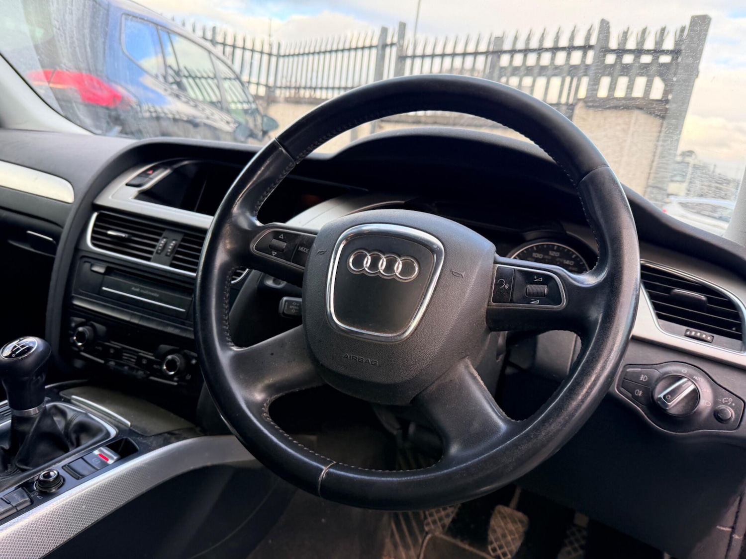 Used Audi A4 2010 for sale - 77387189: Photo 4