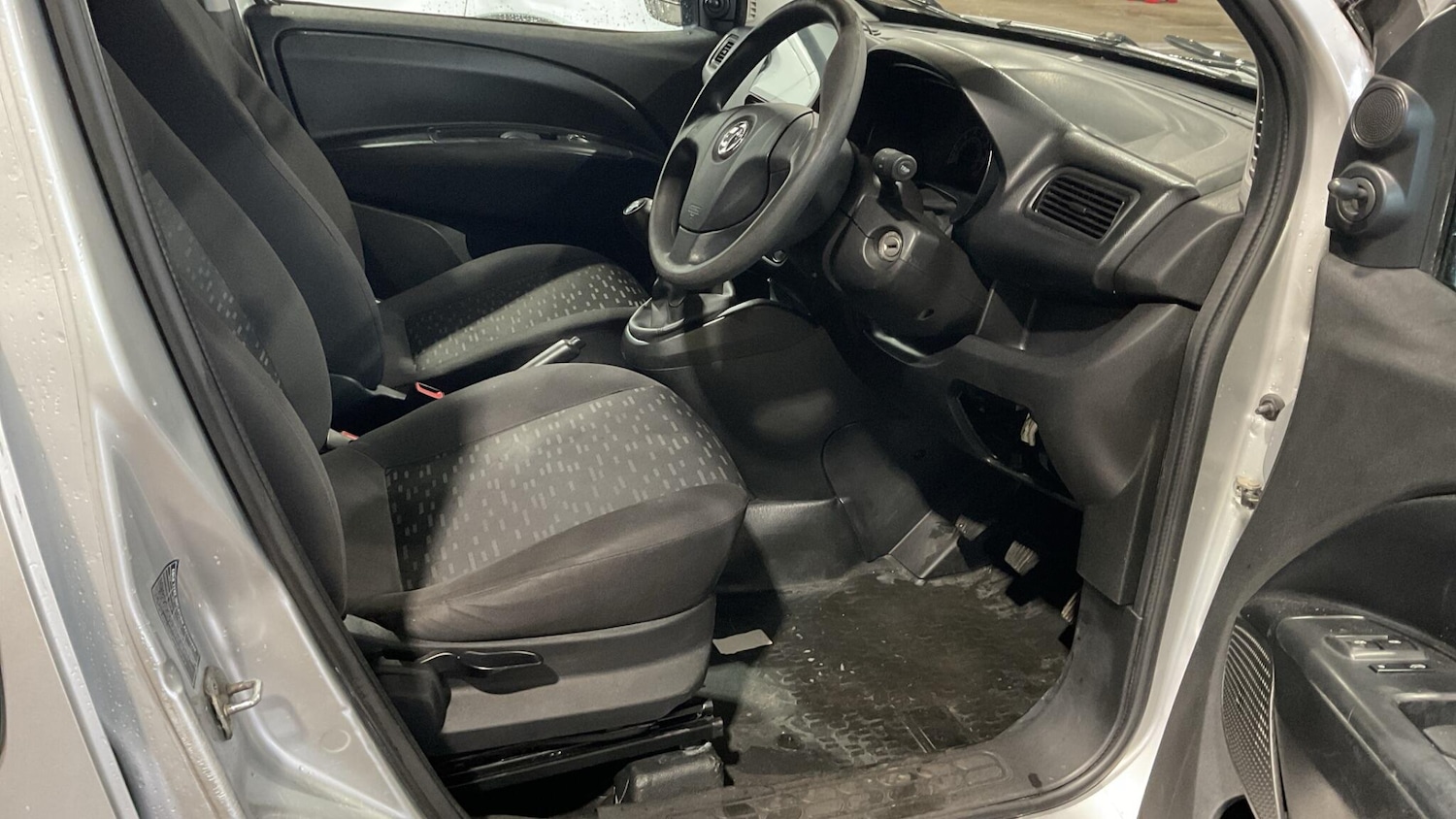 Used Vauxhall Combo 2015 for sale - 77358504: Photo 6