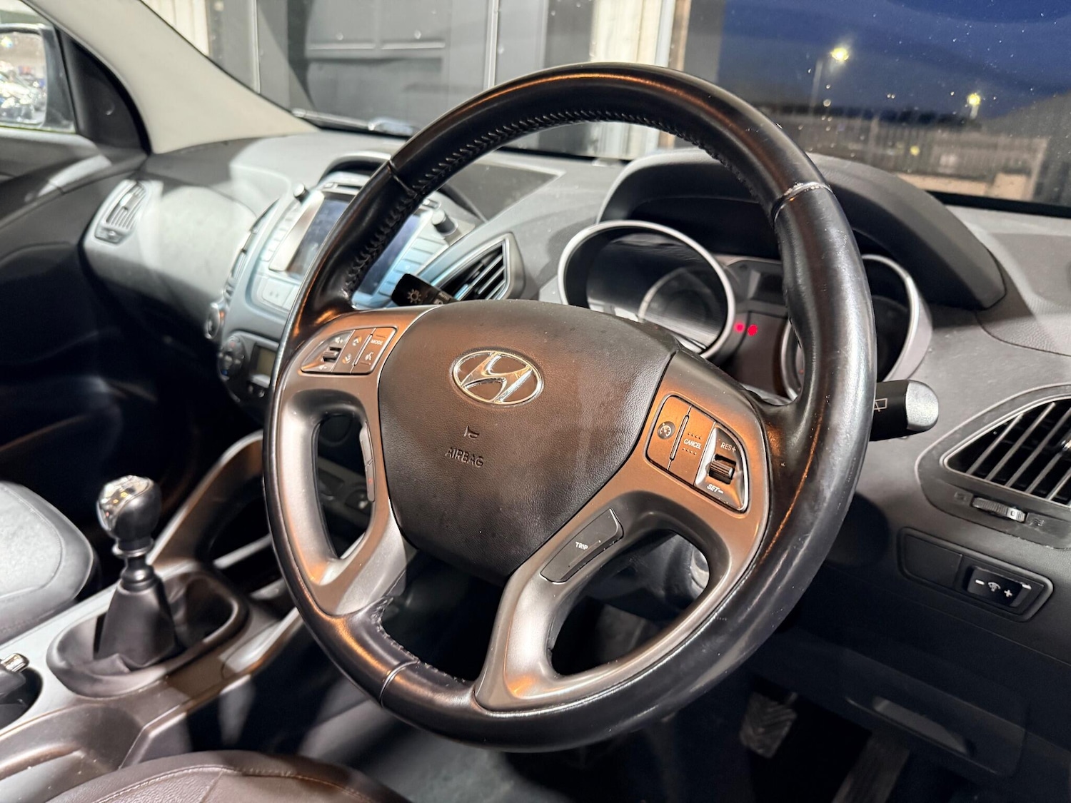 Used Hyundai Ix35 2015 for sale - 76866393: Photo 4