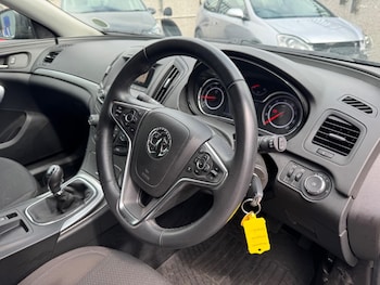 Used Vauxhall Insignia 2015 for sale - 78890977: Photo